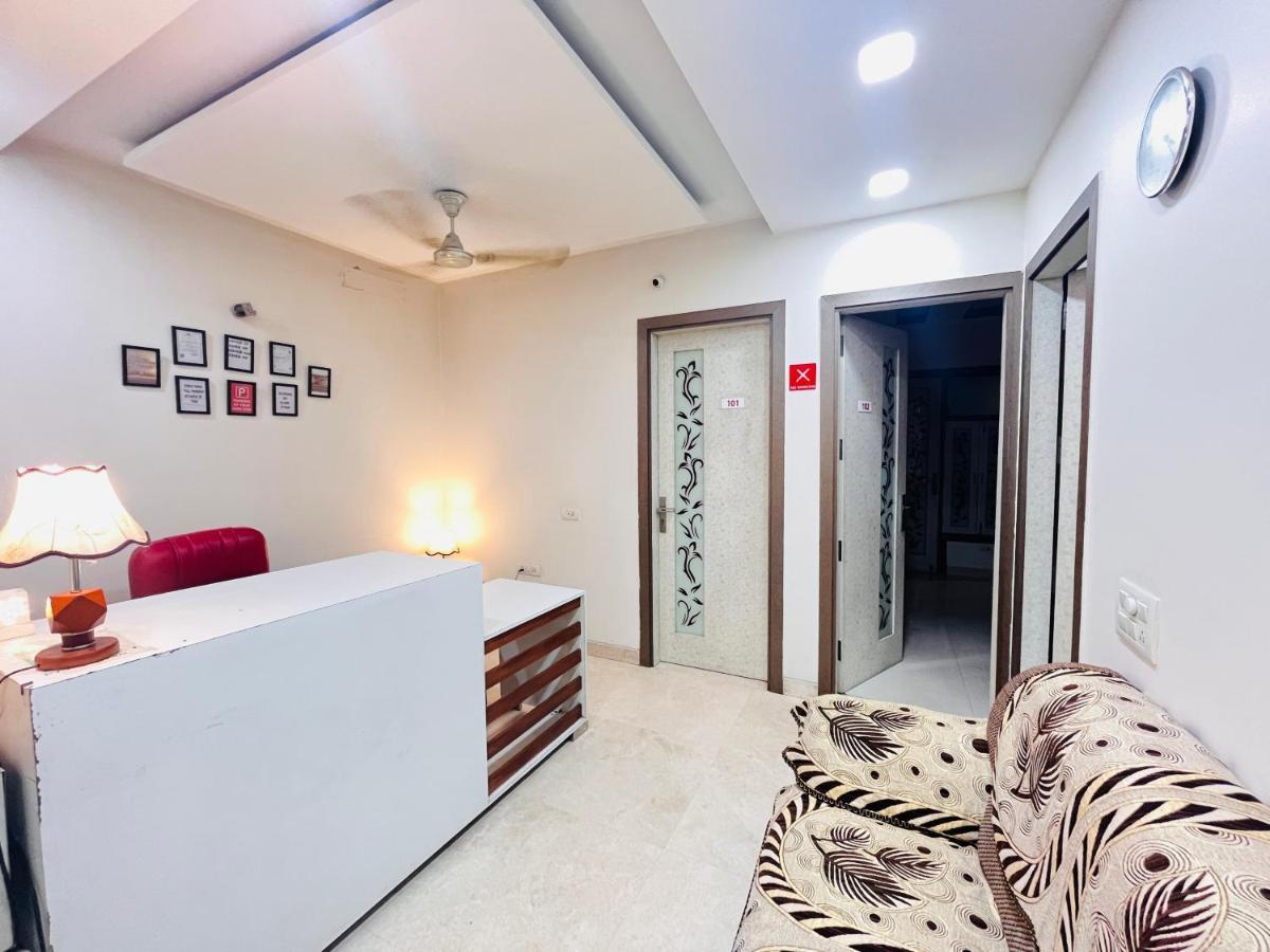 Hotel Park Pride Pitampura New Delhi, Couple Friendly Exterior photo