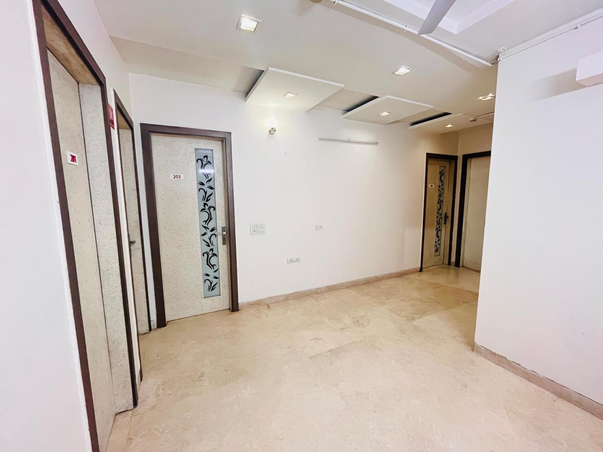 Hotel Park Pride Pitampura New Delhi, Couple Friendly Exterior photo