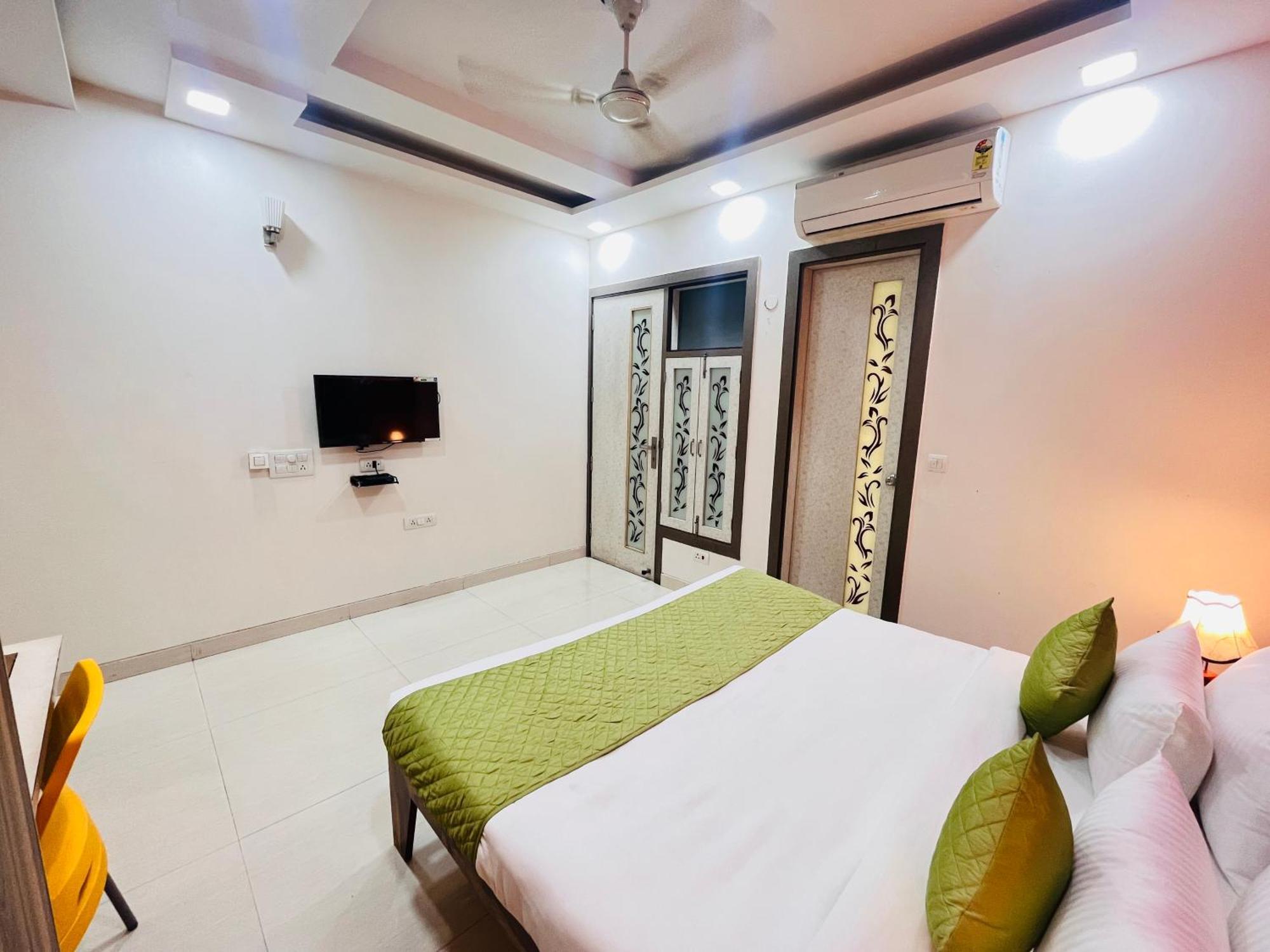 Hotel Park Pride Pitampura New Delhi, Couple Friendly Exterior photo